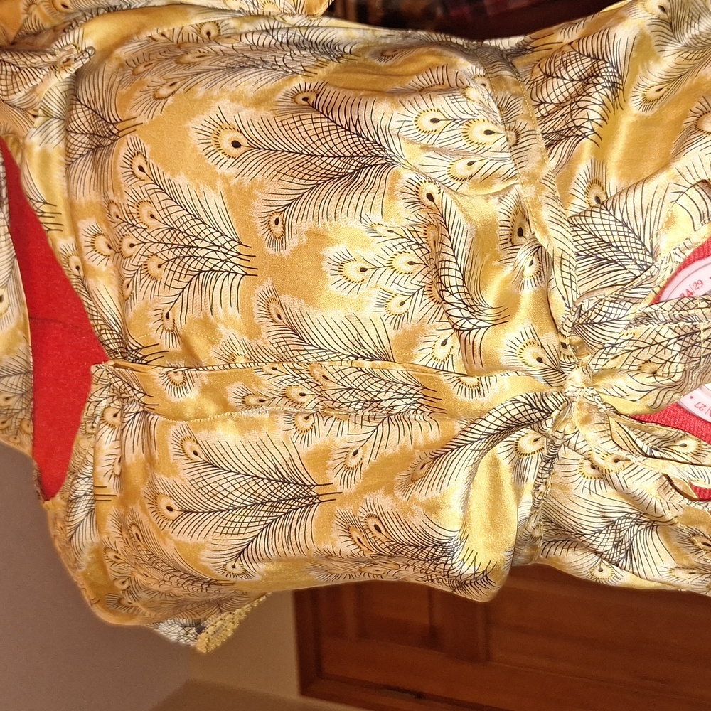 Free People Elegant Gold Feather Print Women's 100% Silk Blouse Sise 2 - Picture 3 of 10